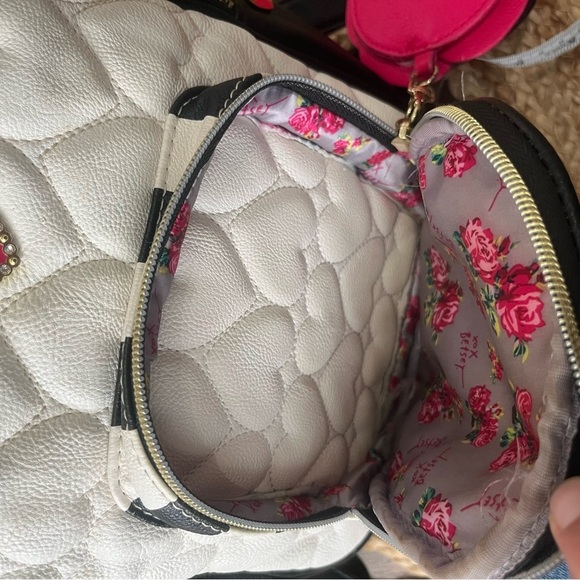 Vintage Betsey Johnson Floral Backpack Pink/black/white Y2K - Picture 8 of 8